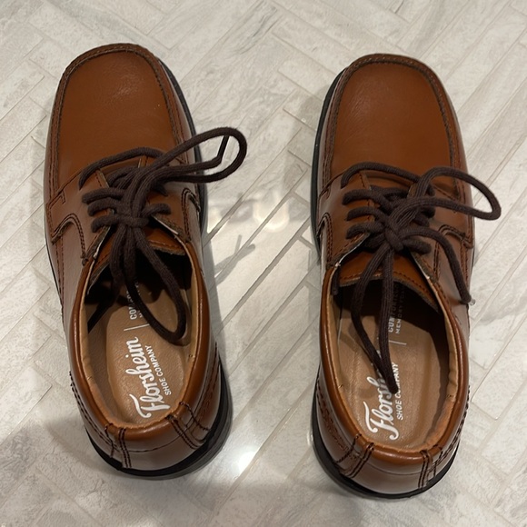 Florsheim Boys Cognac Brown dress shoes, size 13 - Picture 5 of 7